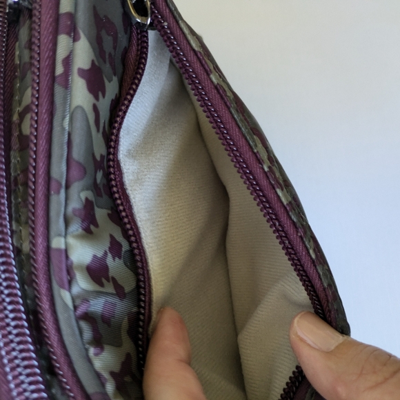 Lug Roundabout small convertible crossbody bag - Picture 9 of 9